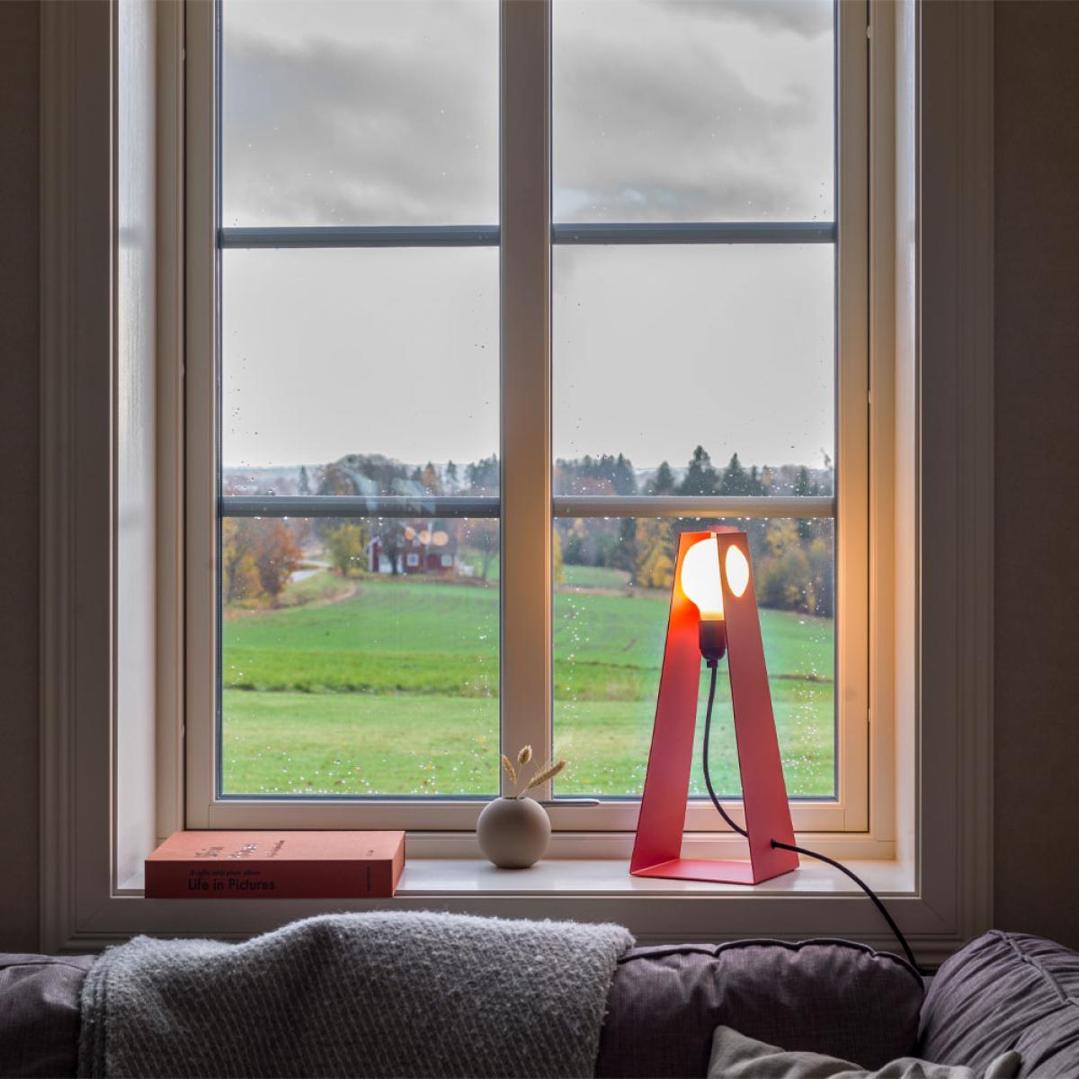 Bsweden Glasgow table lamp Red black textile cord – image 2
