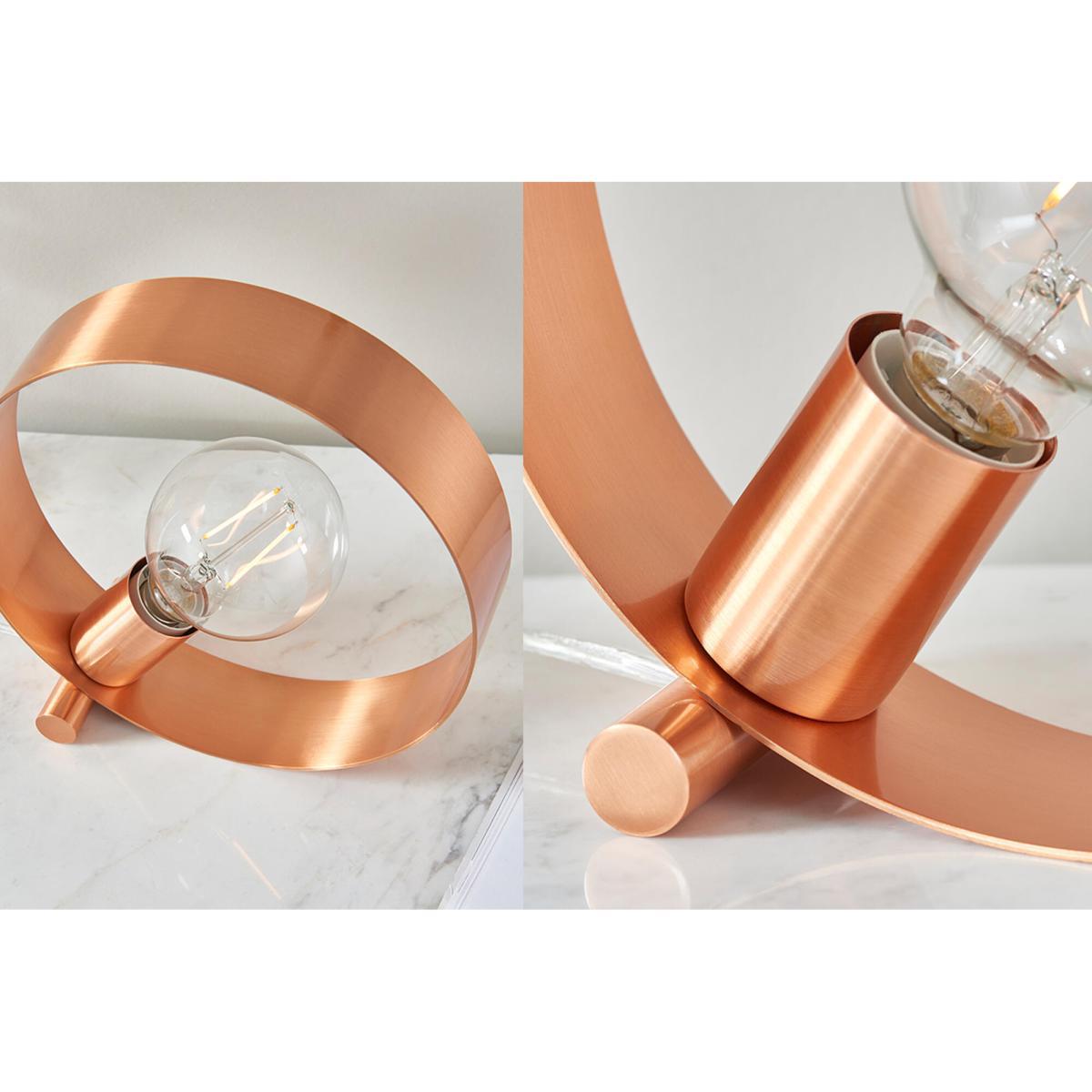 Magus Table lamp in Brushed Copper – image 3