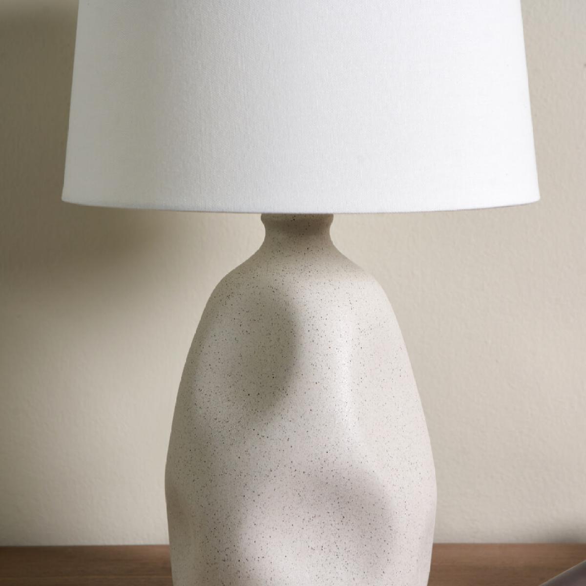 Sanders Cream Table Lamp – image 7