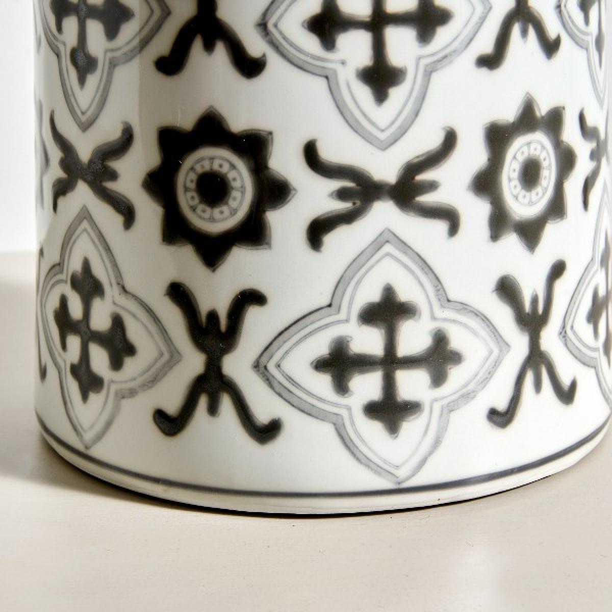 Nora Grey & White Table Lamp – image 6