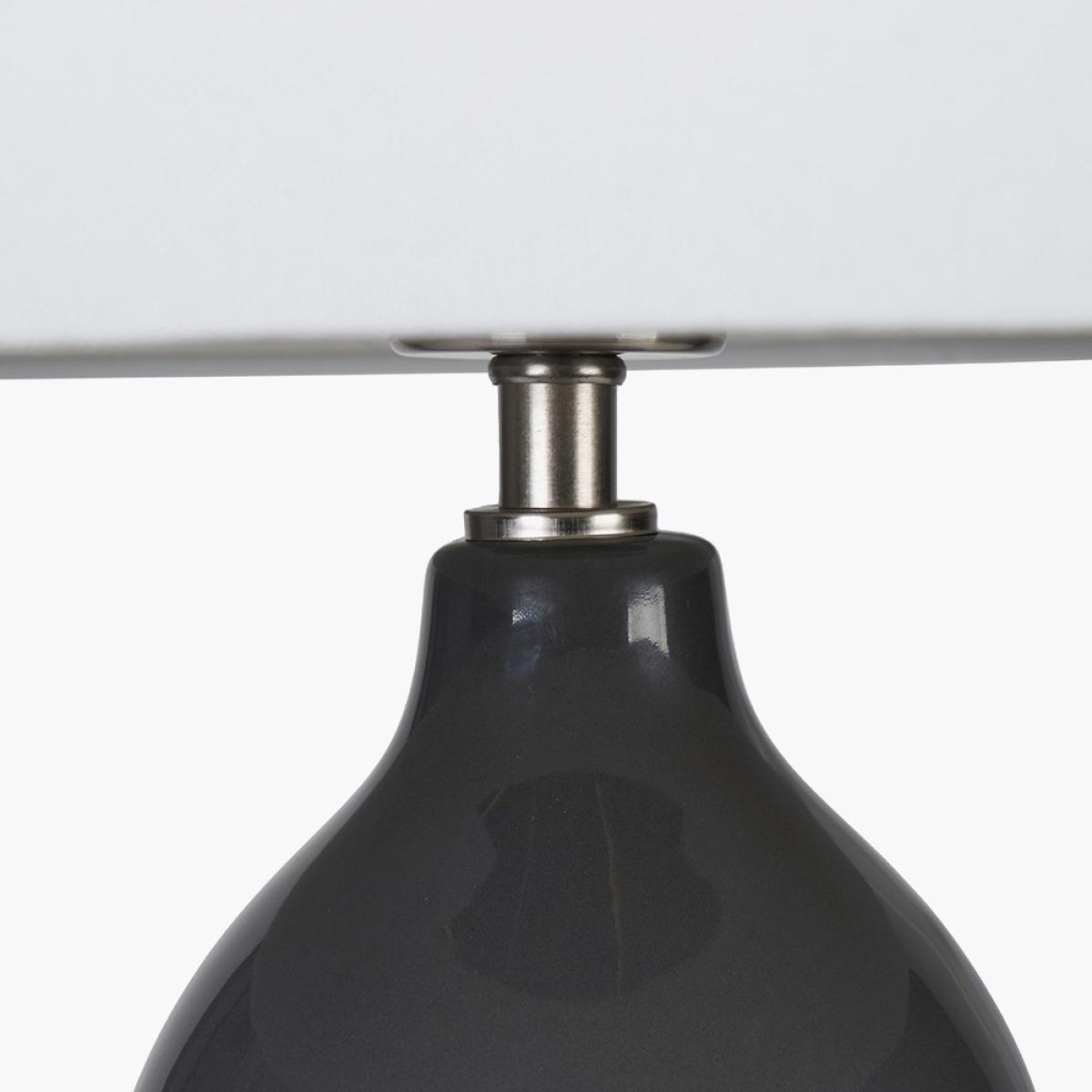 Gatsby Black and Gold Ceramic Table Lamp – image 3