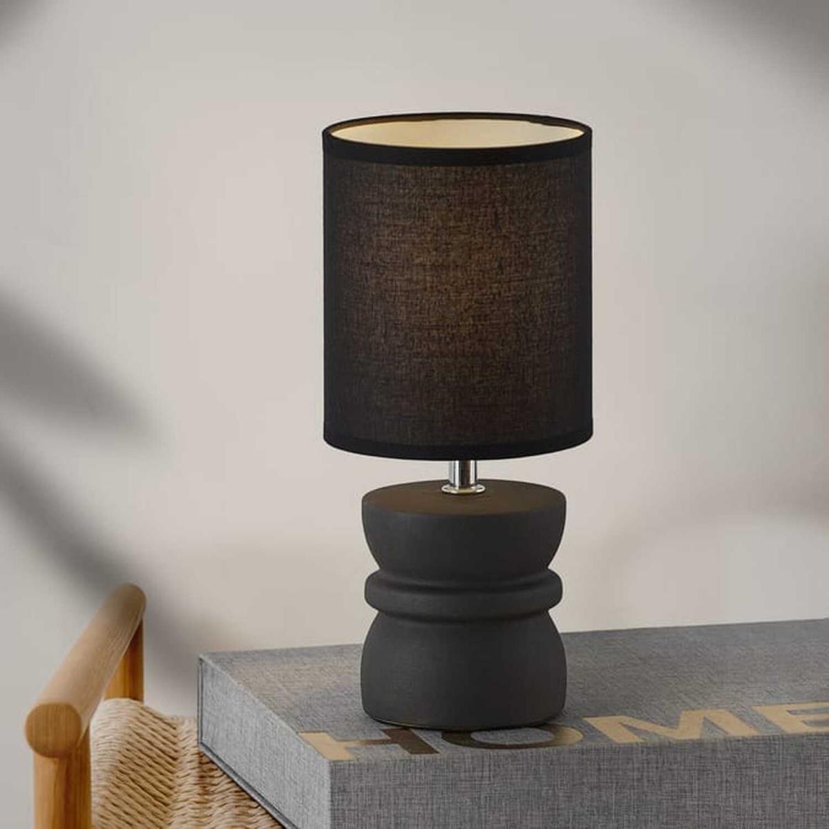 The Quaint Lamp - Black