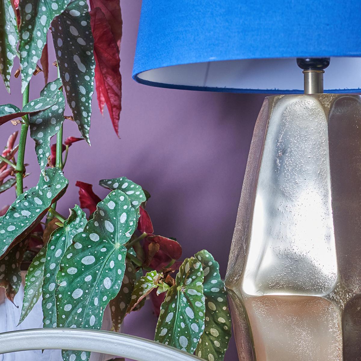 Jenner Oval Gold Table Lamp With Large Navy Blue Shade - Gold – image 4