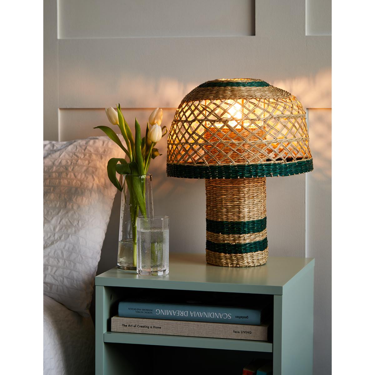 Green and Natural Boho Seagrass Table Lamp – image 2