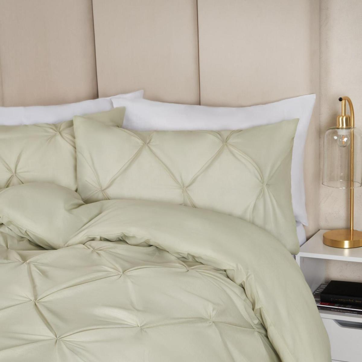 Highams Diamond Pintuck Duvet Cover with Pillowcase - Forest Green / Single – image 17