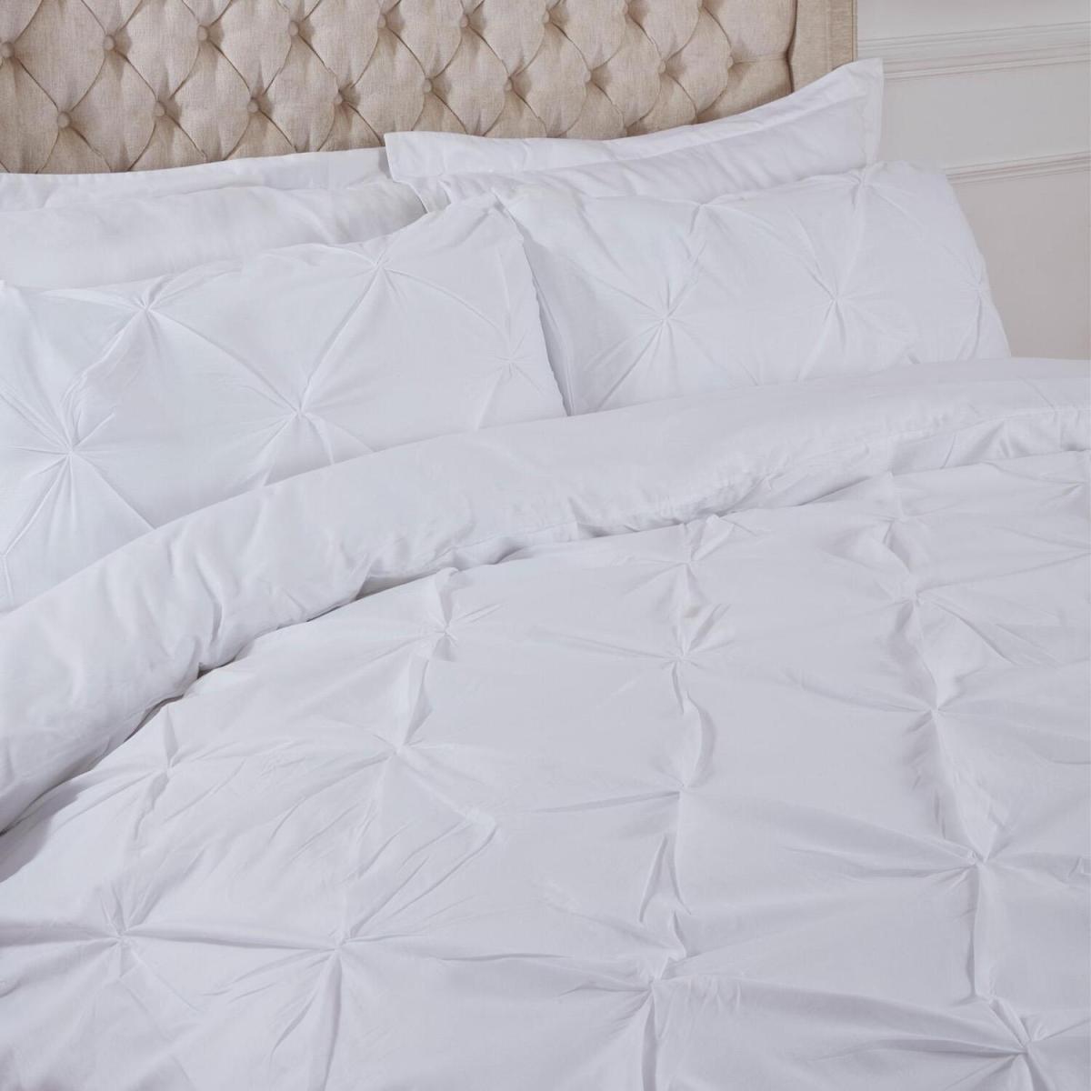 Highams Diamond Pintuck Duvet Cover with Pillowcase - Forest Green / Single – image 8