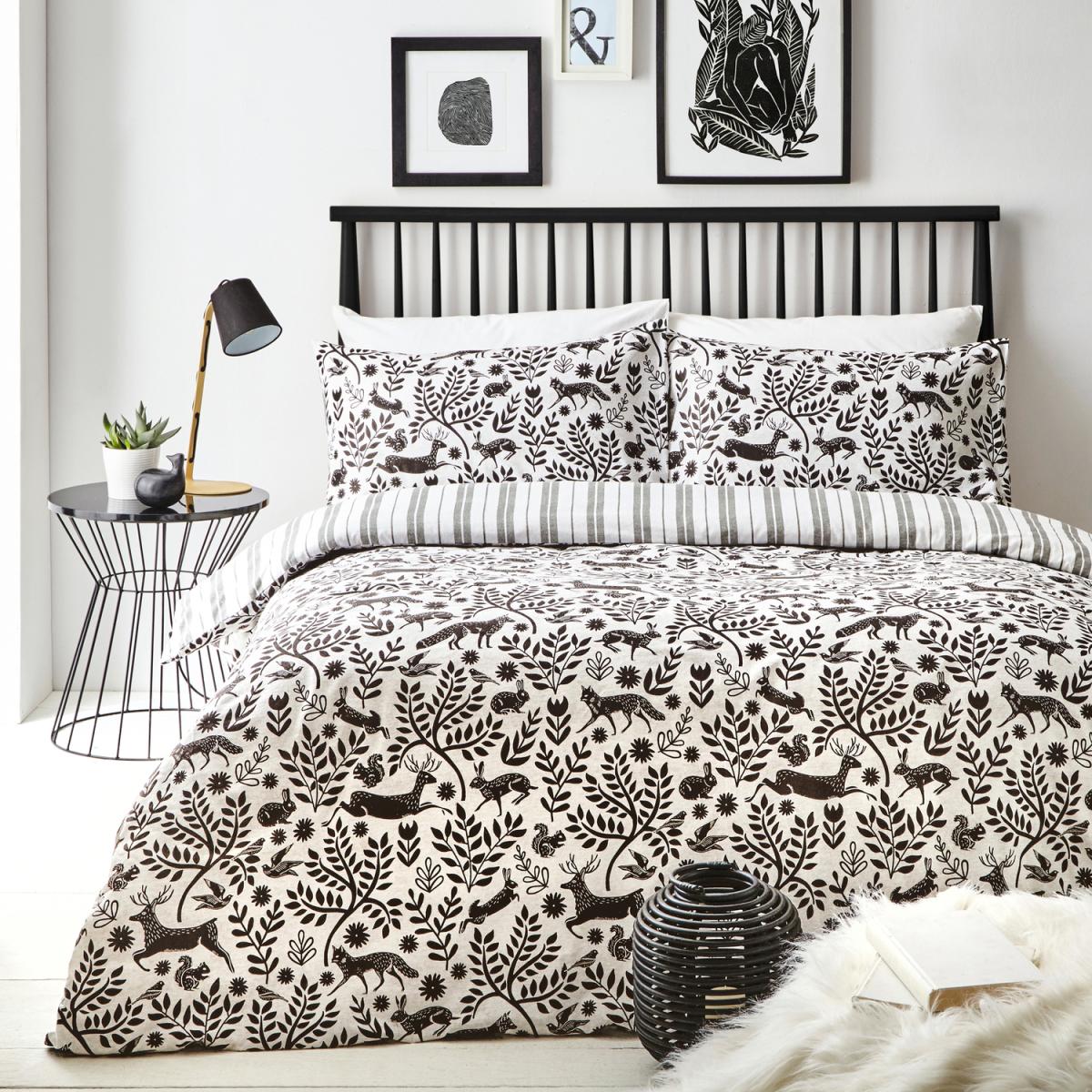 Skandinavian Woodland Duvet Cover Set - Coal / Single – image 1