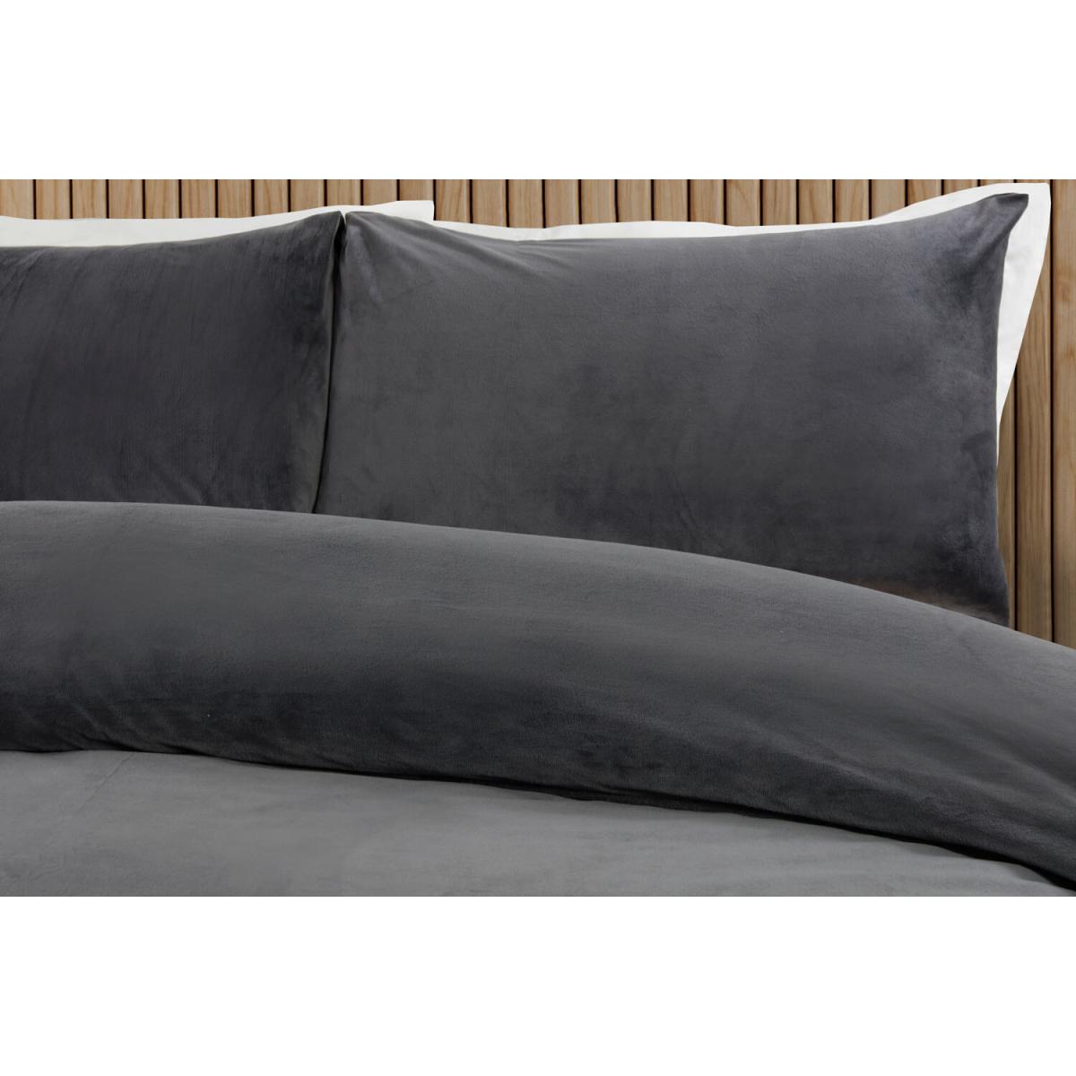 Helsinki Fleece Duvet Cover and Pillowcase Set - Charcoal / Single – image 2