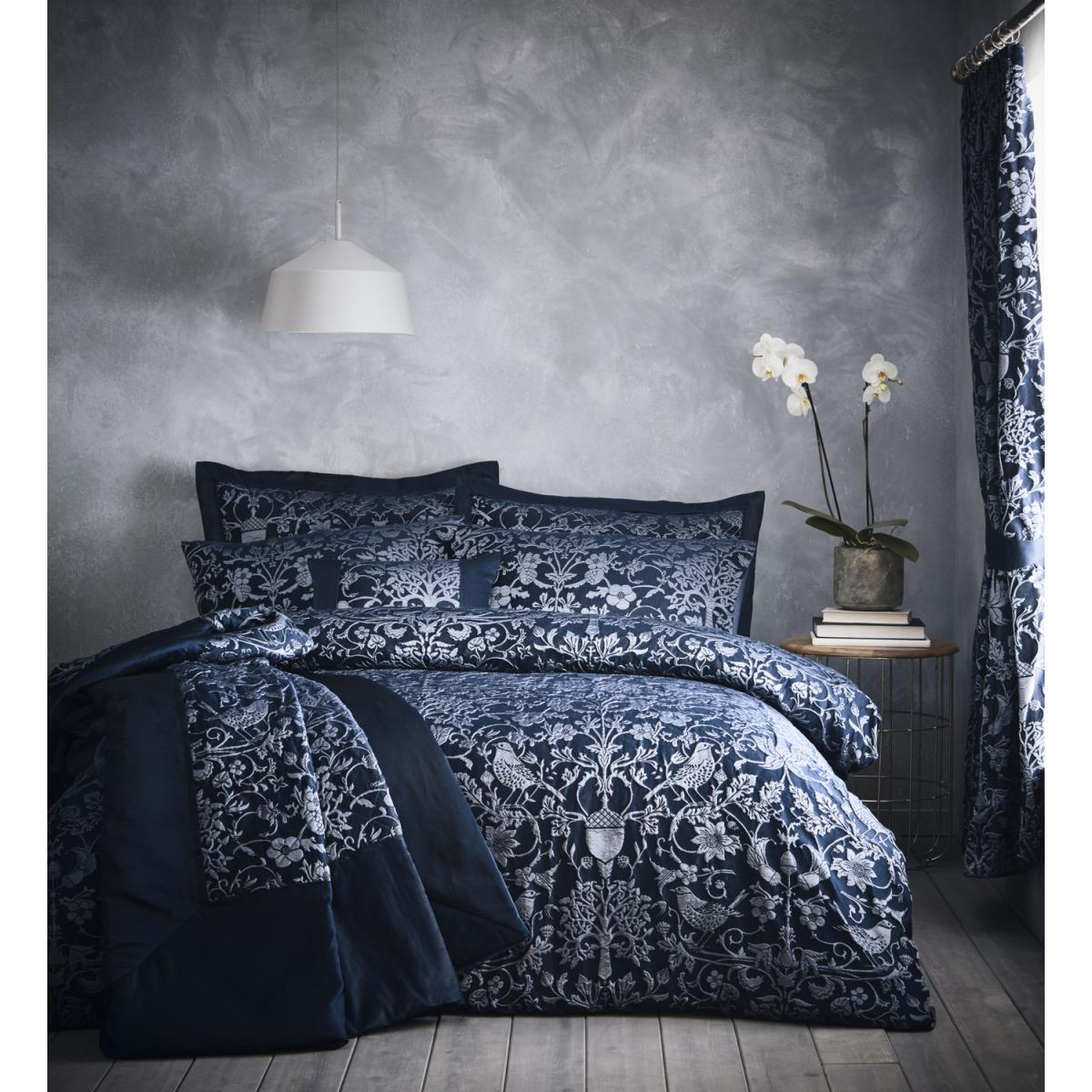 Oak Tree Duvet Cover and Pillowcase Set - Pale Stone / Single – image 4
