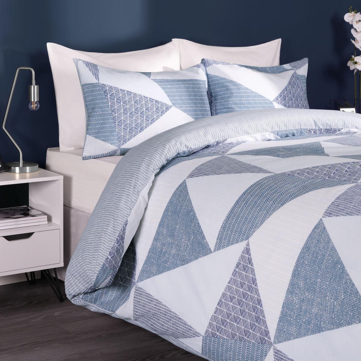 Textured Geometric Duvet Cover with Pillowcase - Navy / Single – image 3