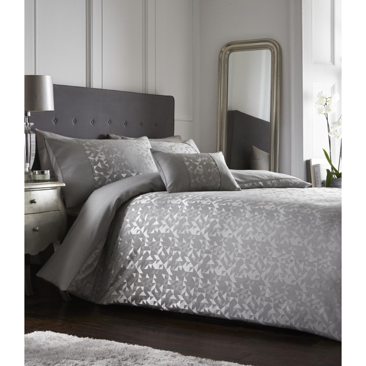 Lucien Duvet And Pillowcase Set - Silver / Single / 3cm / 0.95kg – image 2