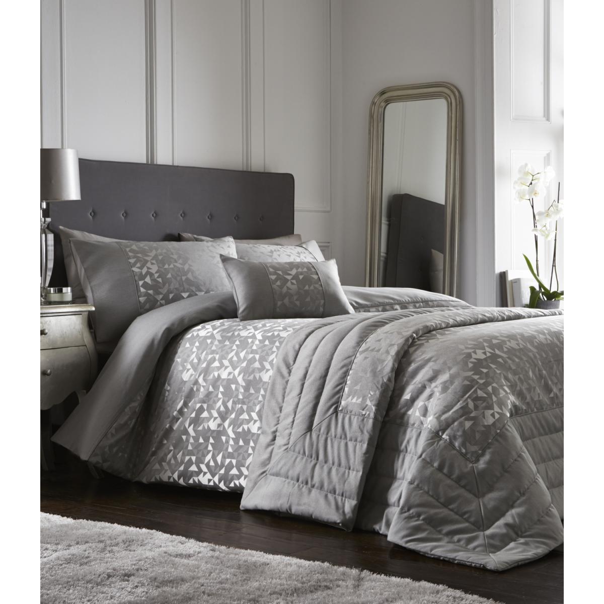 Lucien Duvet And Pillowcase Set - Silver / Single / 3cm / 0.95kg – image 3