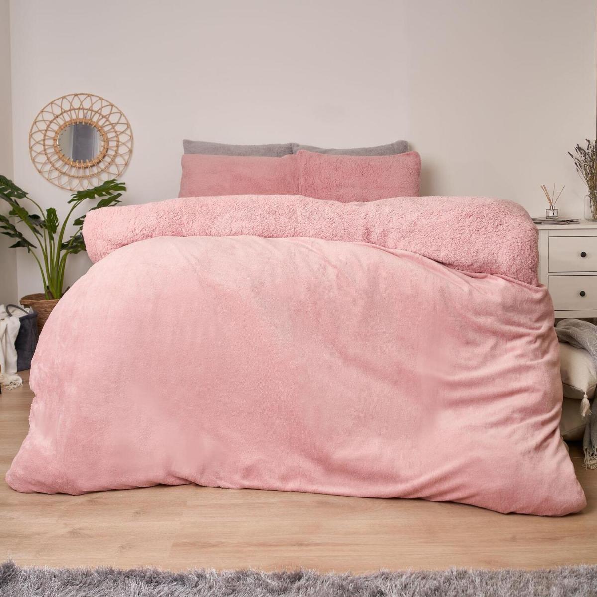 Brentfords Sherpa Fleece Reverse Duvet Cover Bedding Set - Pink / Single – image 2