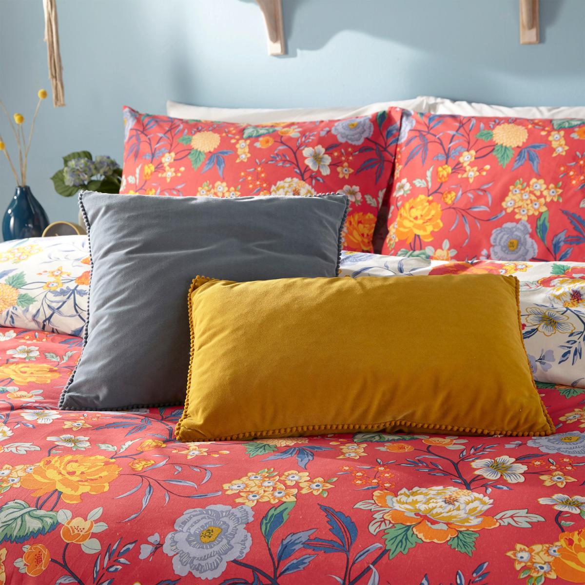 Bright Bloom Duvet Cover Set - Red / Single – image 2