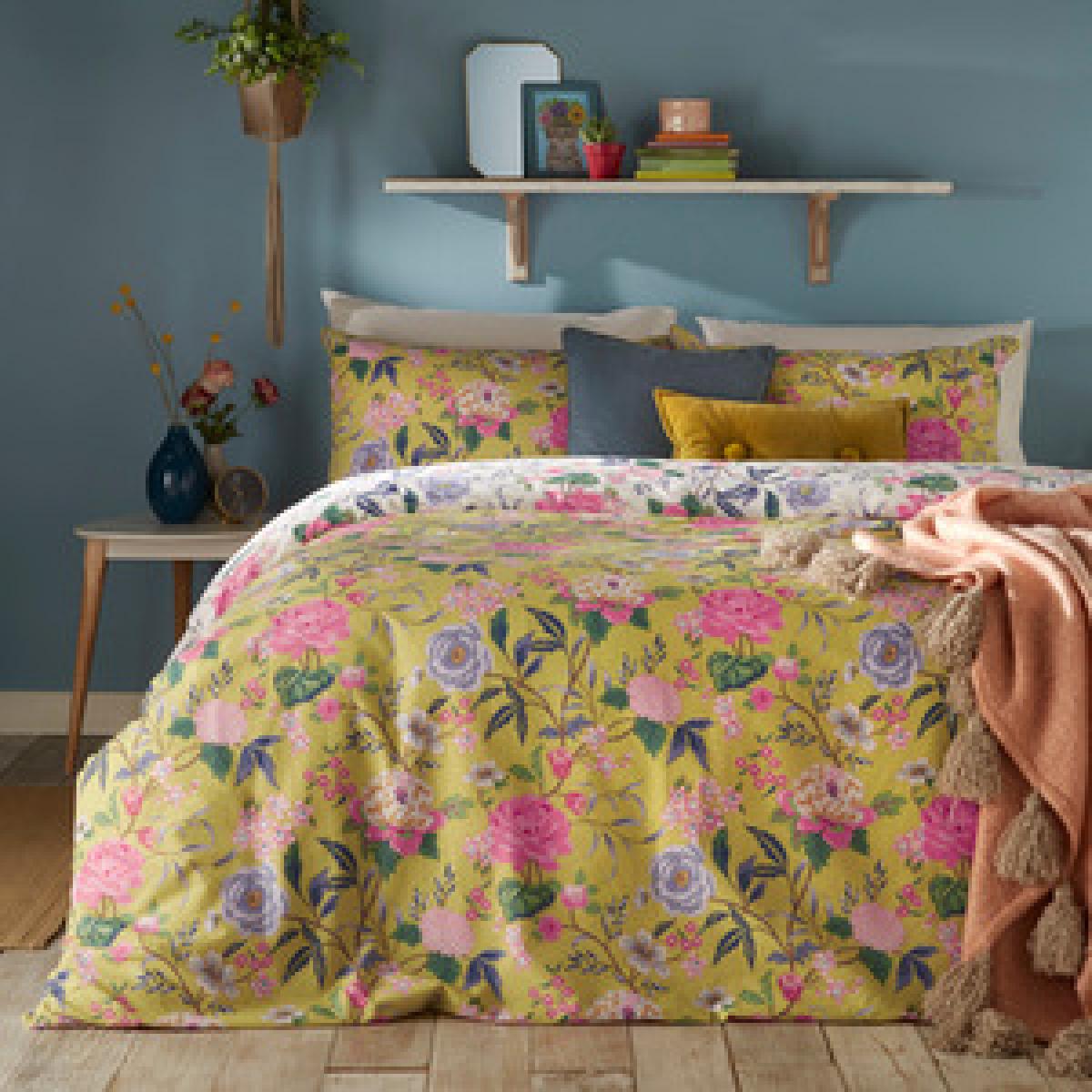 Bright Bloom Duvet Cover Set - Red / Single – image 9