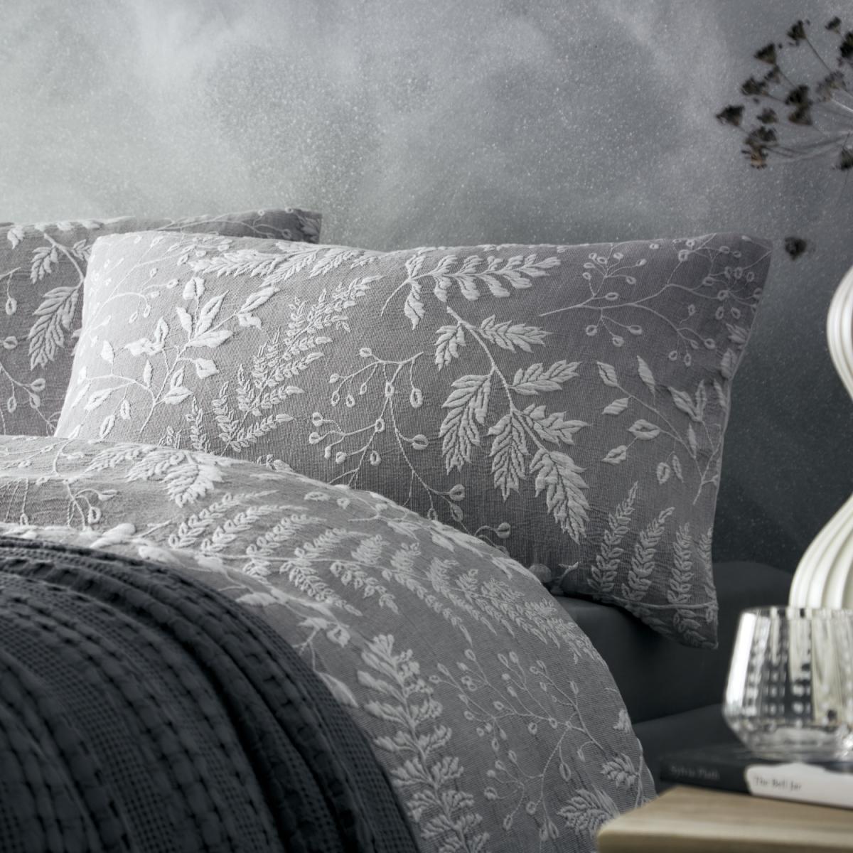 Palazzo Duvet Cover and Pillowcase Set - Grey / Single – image 8