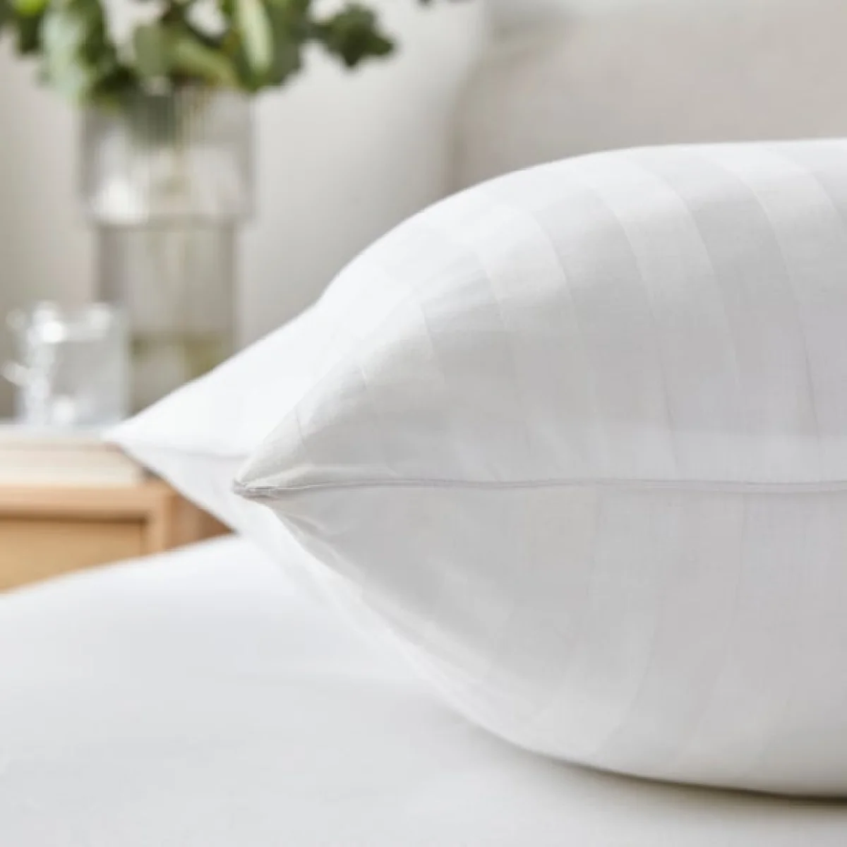 Hotel Pack of 2 Luxury Cotton Anti Allergy Back Sleeper Pillows White – image 3