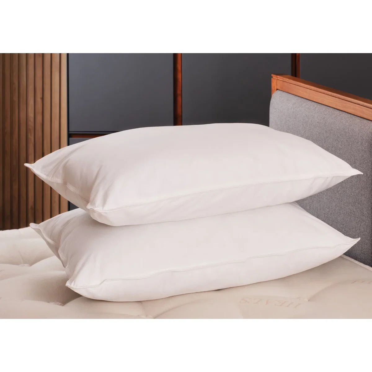 Heal's Medium/Firm Down Alternative Pillow – image 2