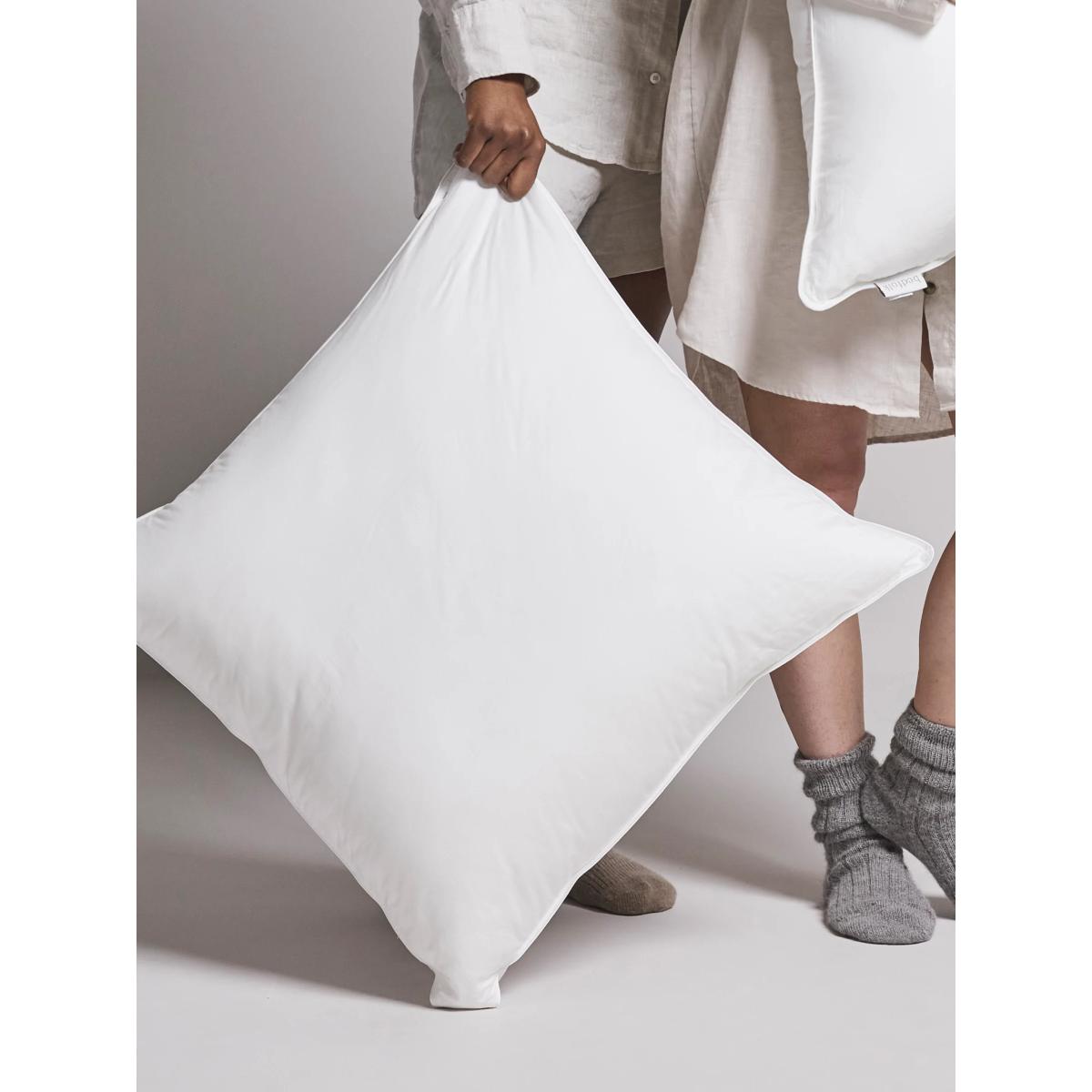 Bedfolk Feather & Down Square Pillow, Medium/Firm – image 4