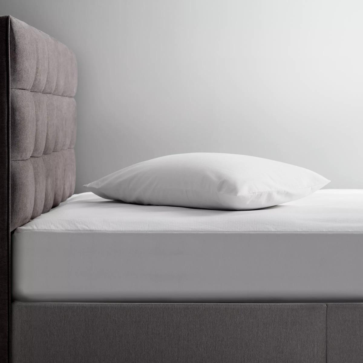 TEMPUR® Comfort Original Standard Support Pillow – image 2