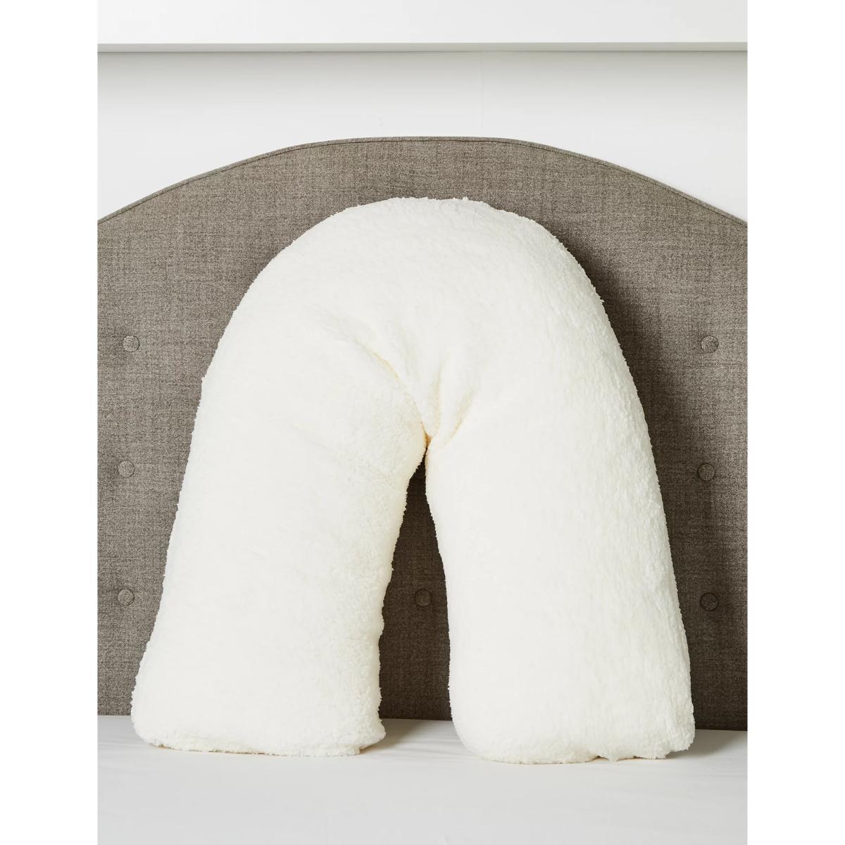 M&S Teddy Fleece Medium V-Shaped Pillow - Cream C, Cream C,Grey – image 3