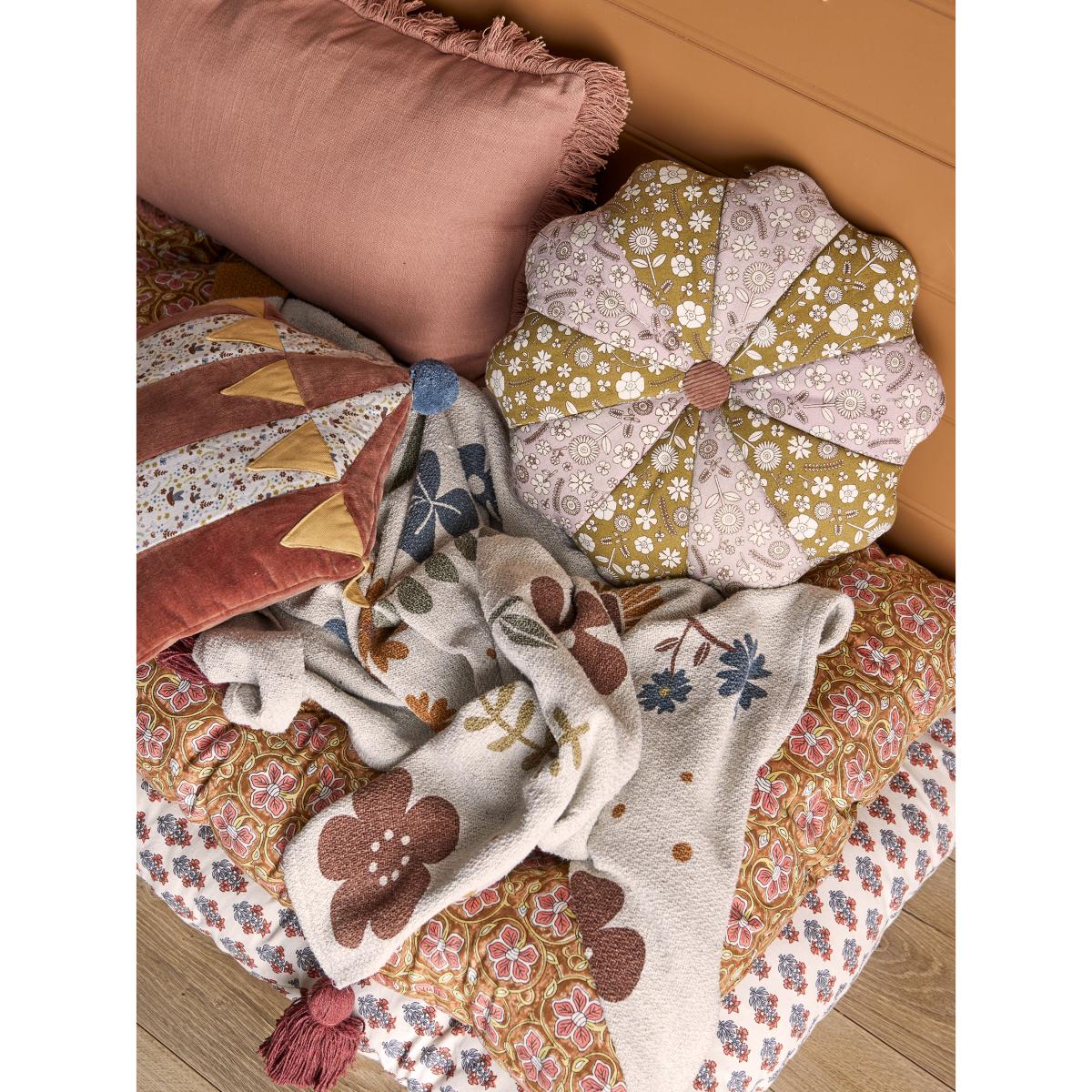 Bloomingville Madlen cushion Ø45 cm Flowers – image 6