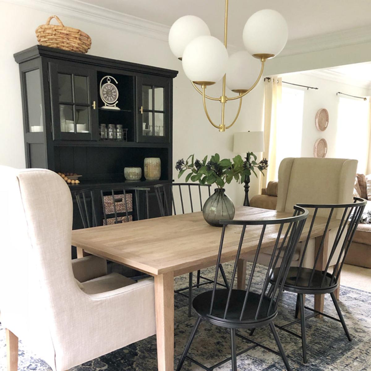 Hudson Valley Lighting Carrie 4 Light Chandelier in Aged Brass – image 5