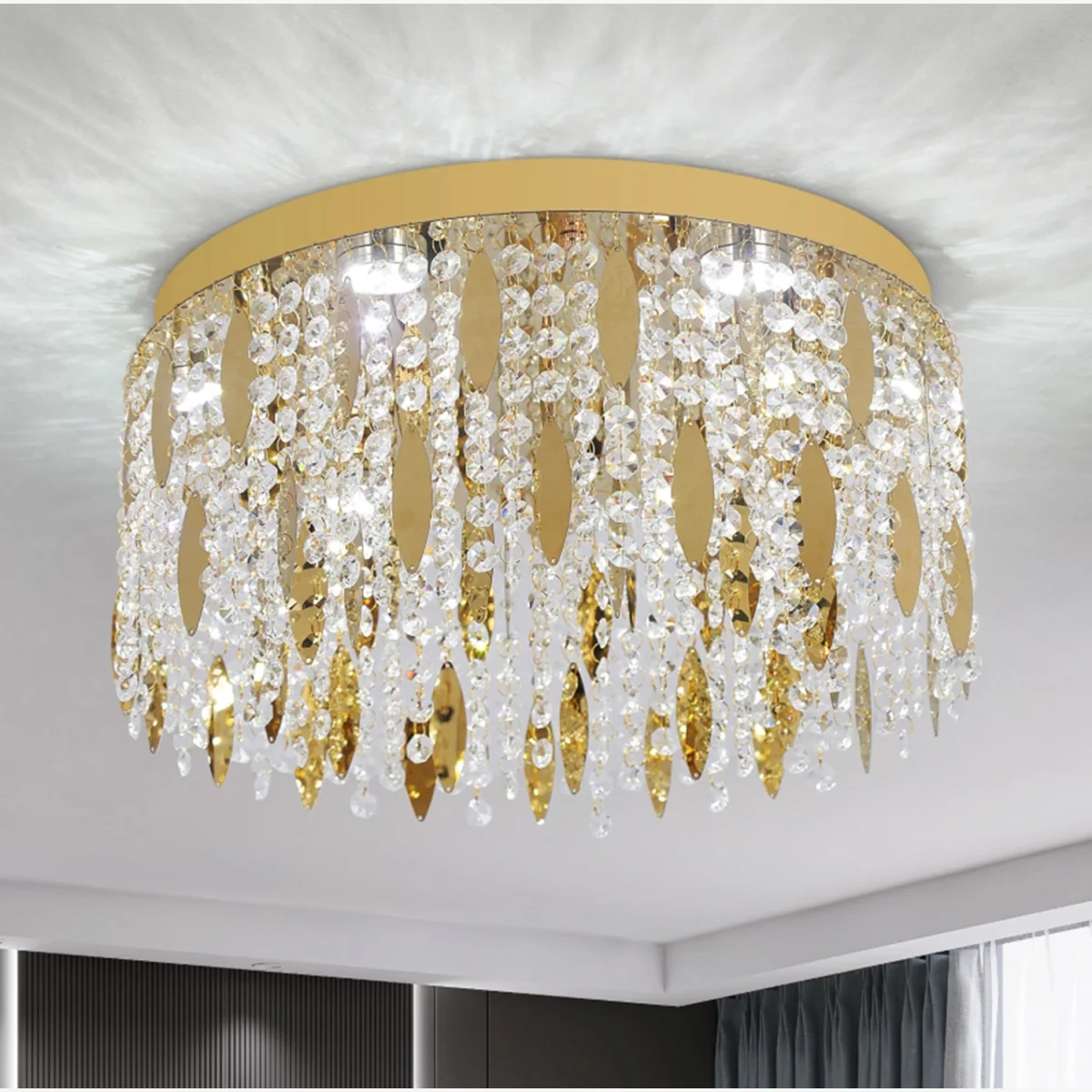 Crystal Chandelier Round - Gold – image 1