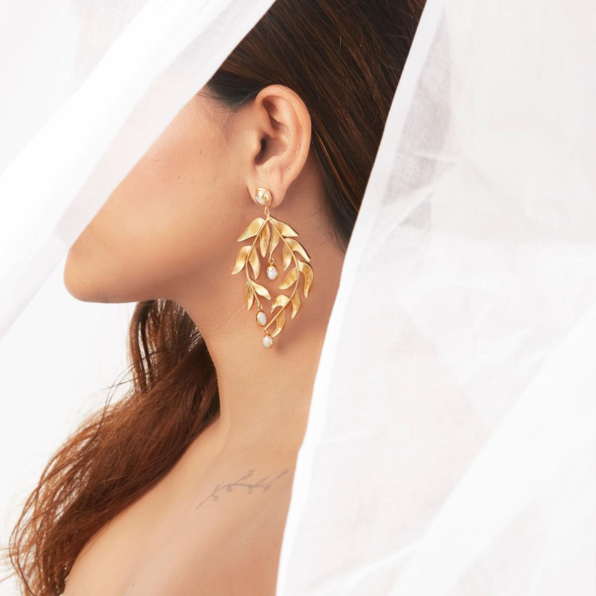 Women's Gold / White Gold Sooki Chandelier Earrings With Baroque Pearls | Dhwani Bansal – image 5