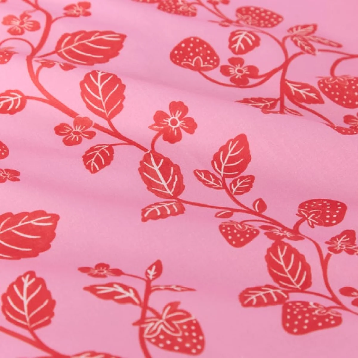 Strawberry Patch Frill Quilt Cover and Pillowcase Set – image 4