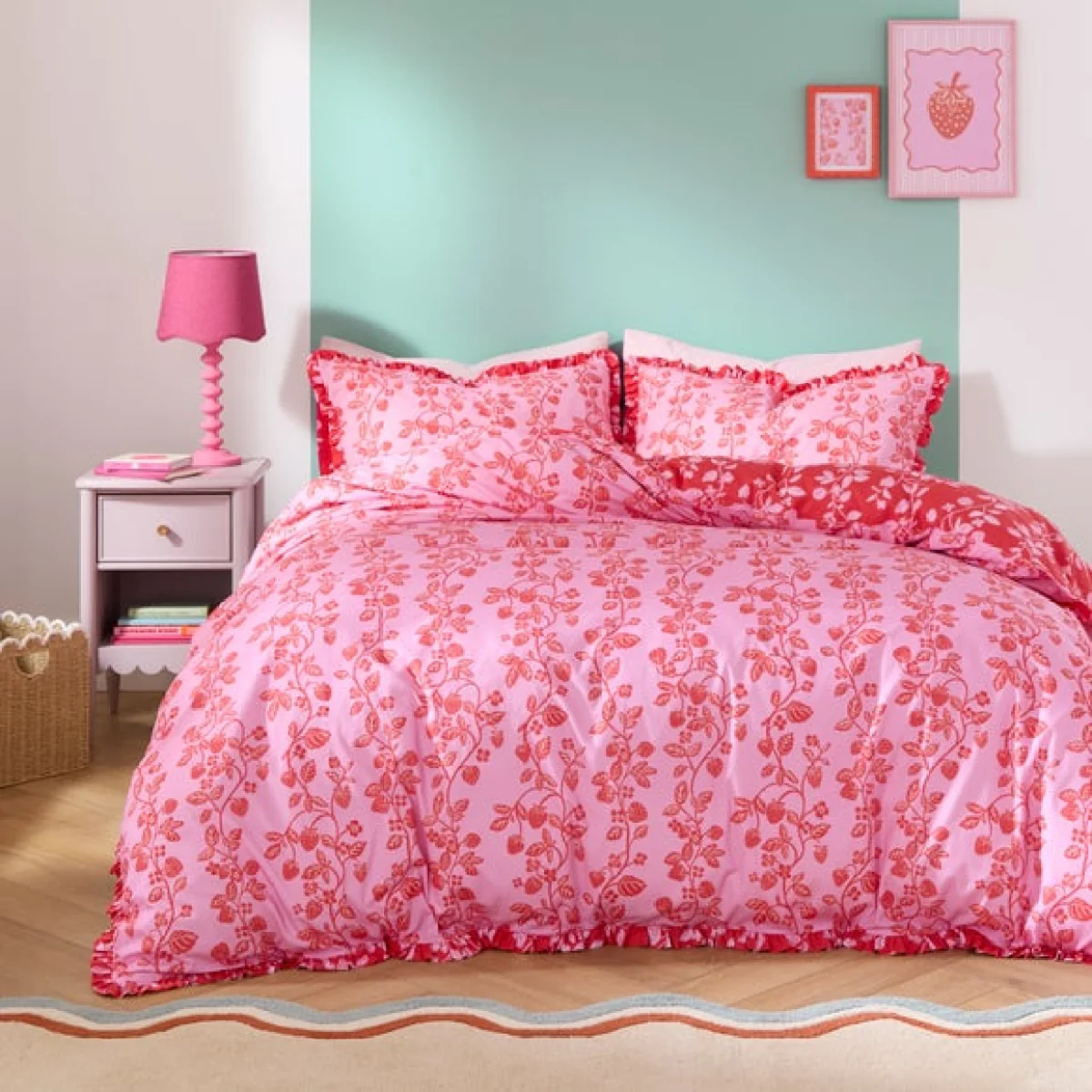 Strawberry Patch Frill Quilt Cover and Pillowcase Set – image 1