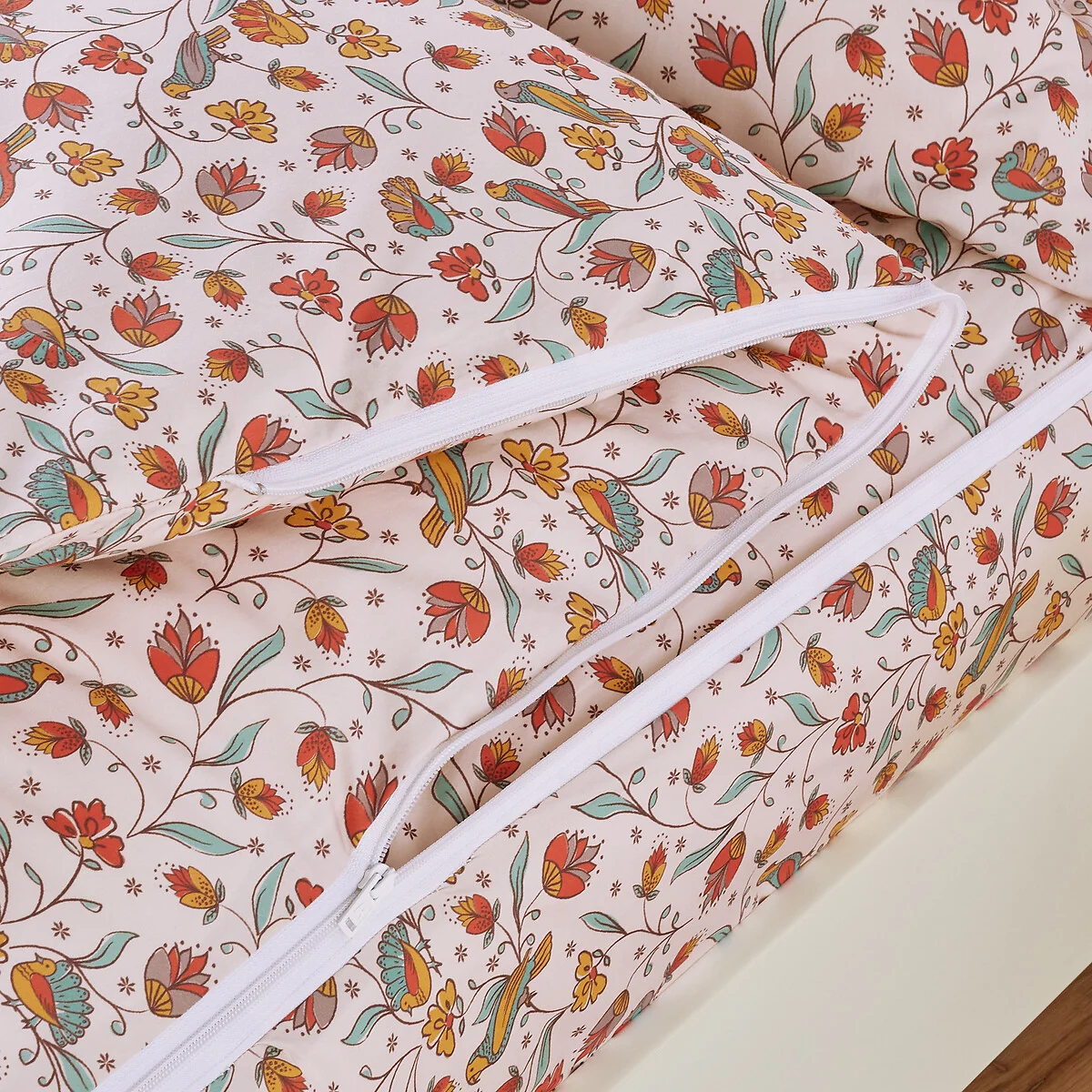 Bertille Bed Set with Duvet – image 2