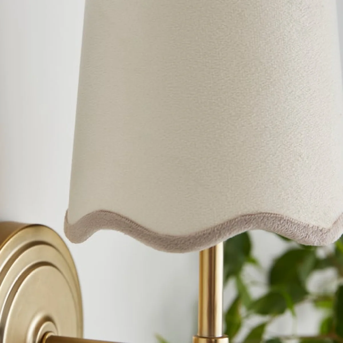 Scalloped Velvet Easy Fit Lamp Shade – image 3