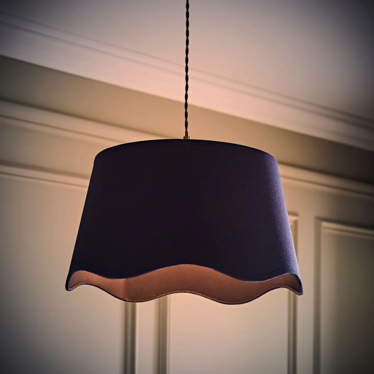 Mabel Large Scallop Edge Linen Lamp Shade - Navy / 0.49kg – image 4