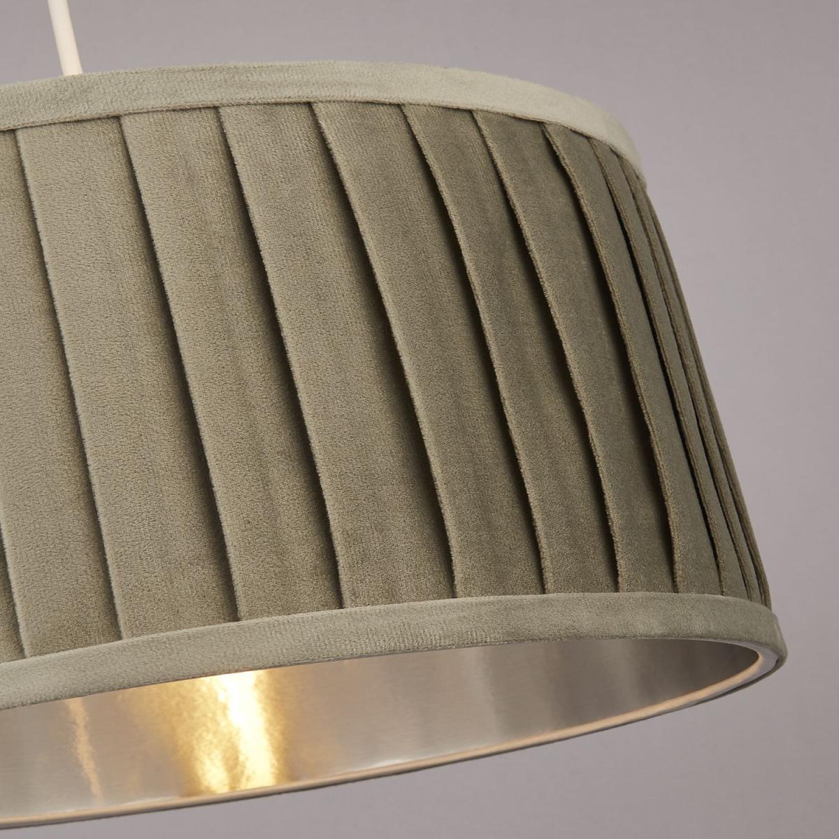 Pleated Velvet Shade Green  - Green – image 3