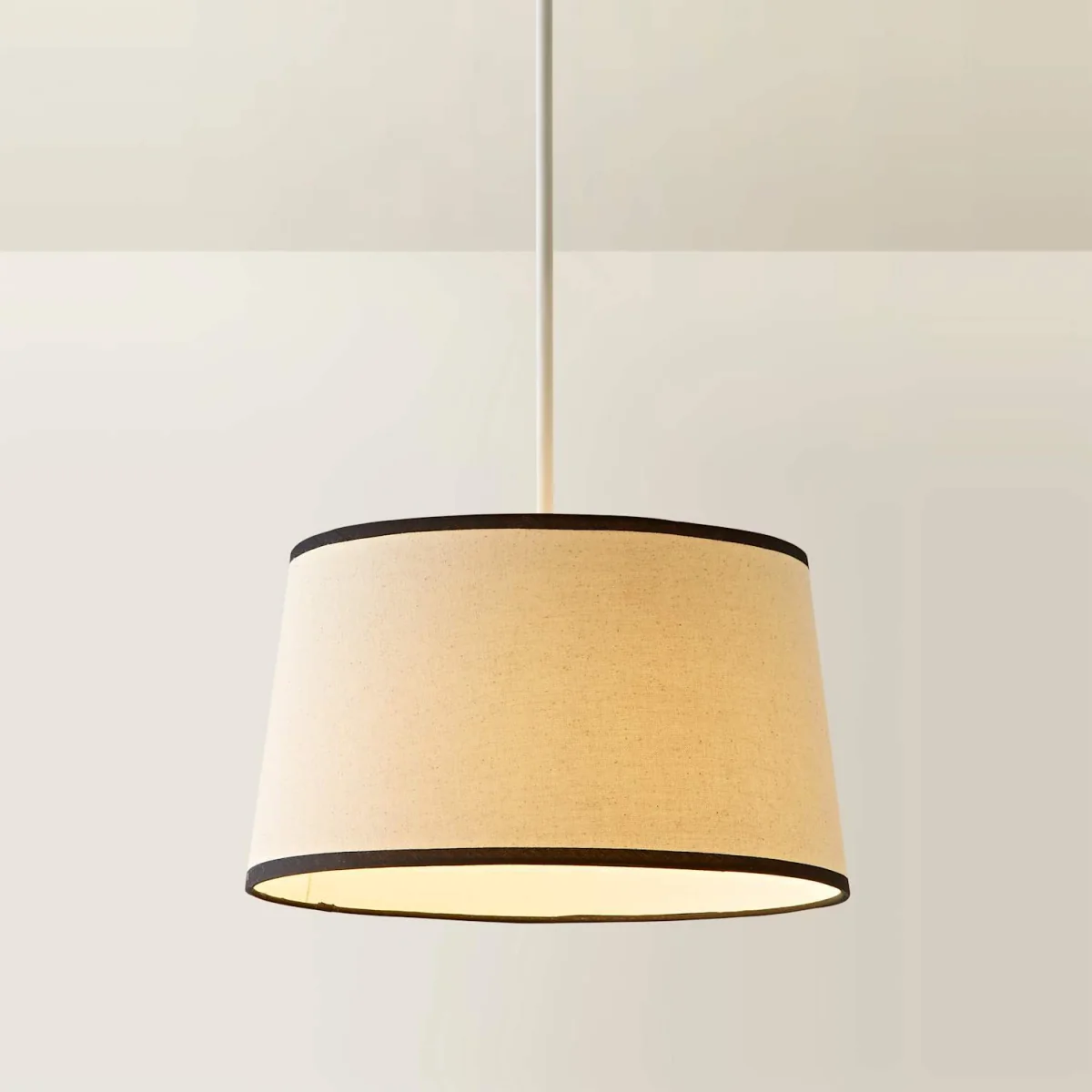 Aspen Medium Trim Tapered Lamp Shade - Black – image 4