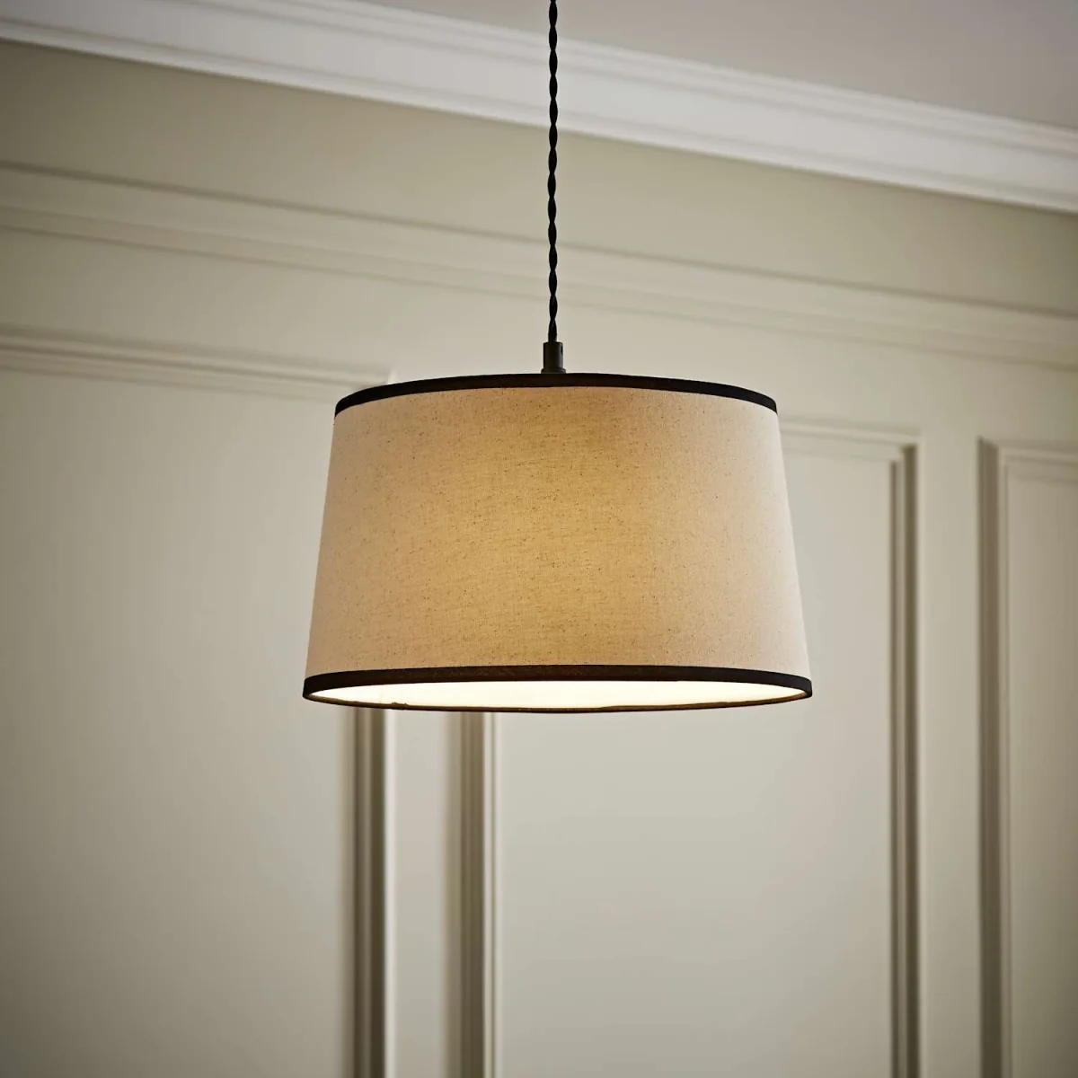 Aspen Medium Trim Tapered Lamp Shade - Black – image 1