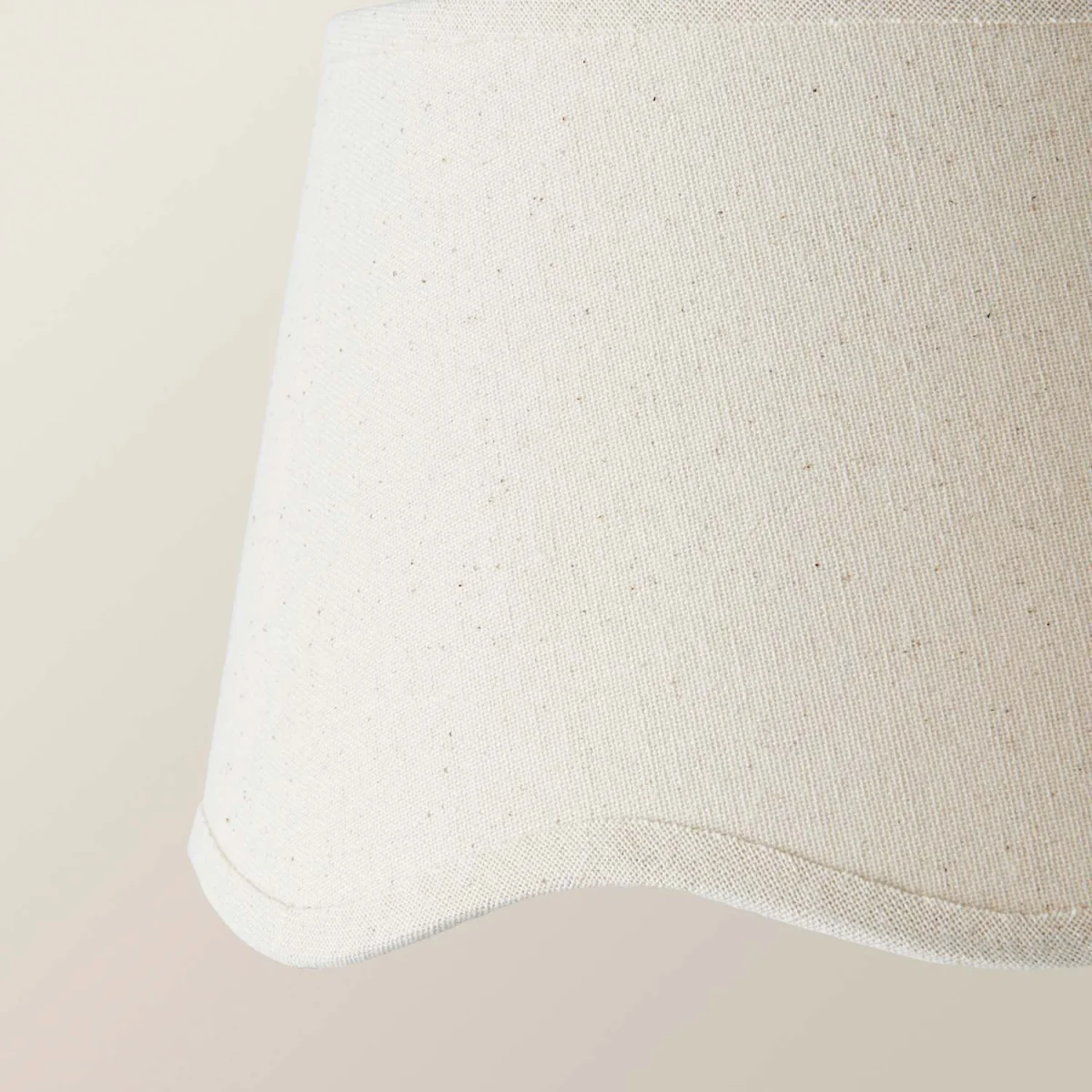 Mabel Small Scallop Edge Linen Lamp Shade - Natural / 0.18kg – image 5