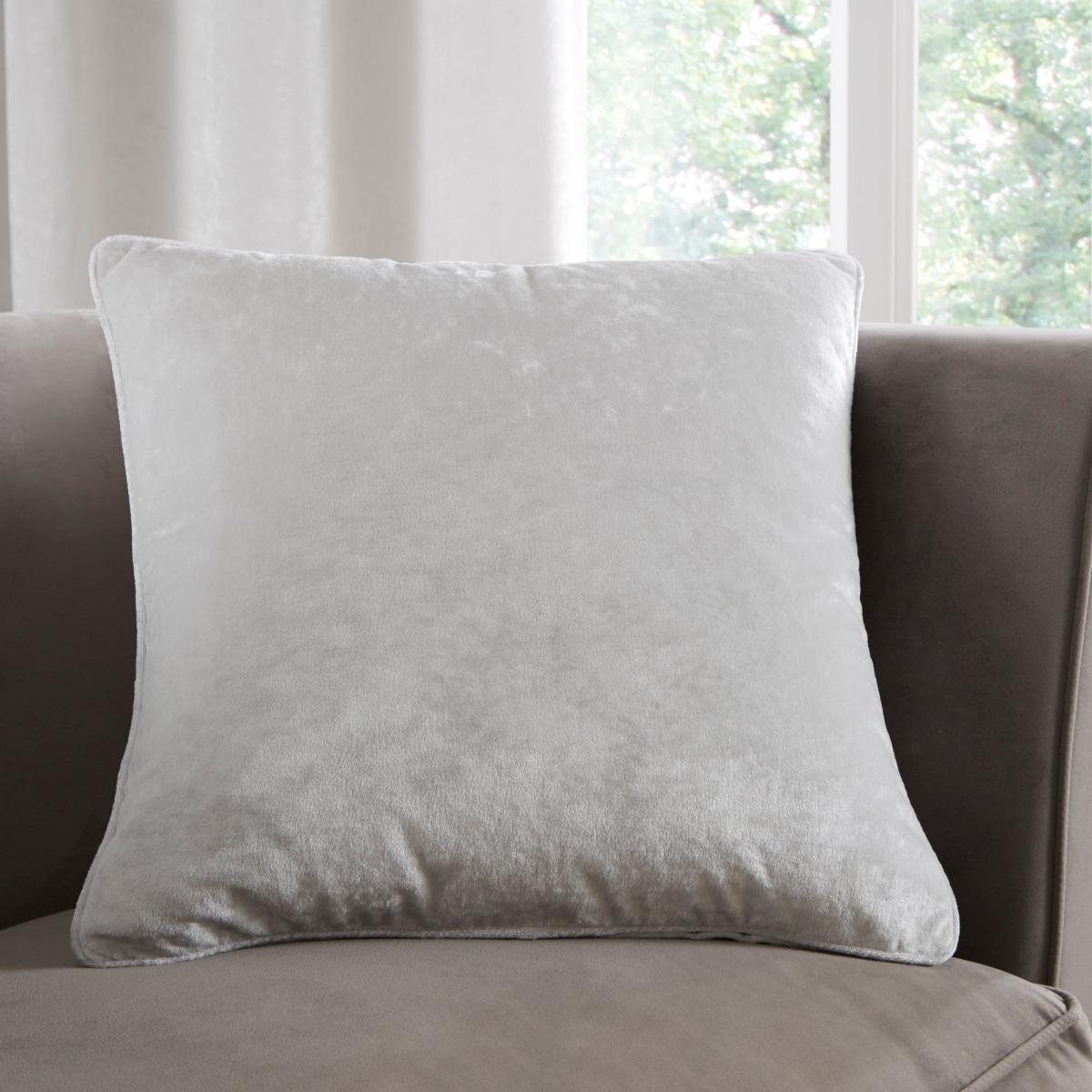 Crushed Velour Snow Eyelet Curtains White – image 4