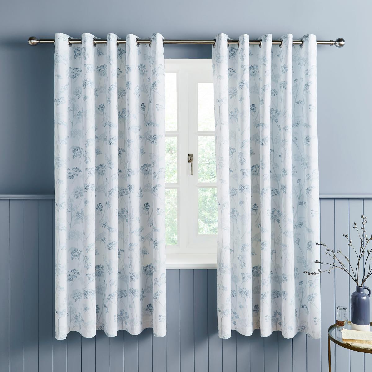 Cow Parsley Eyelet Curtains Blue – image 2