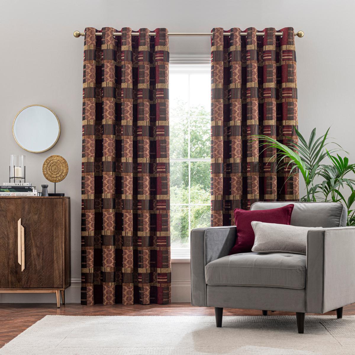 Prague Chenille Plum Eyelet Curtain Prague Plum – image 2