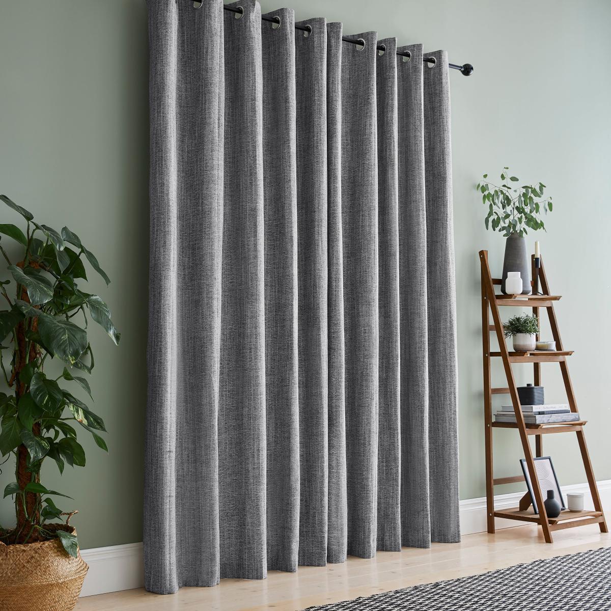 Doha Monochrome Eyelet Curtains Black and white – image 3