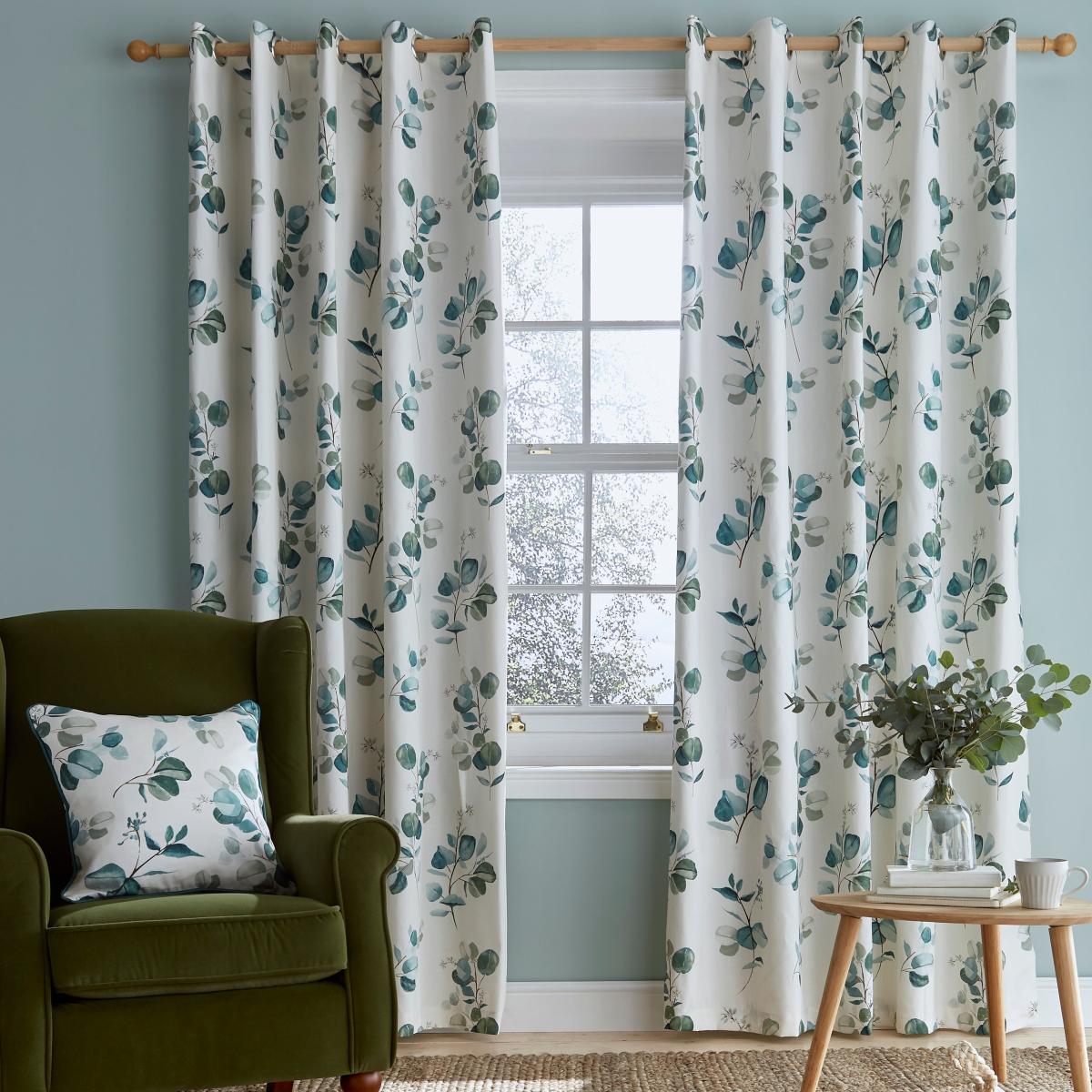 Eucalyptus Green Eyelet Curtain Green/White – image 2