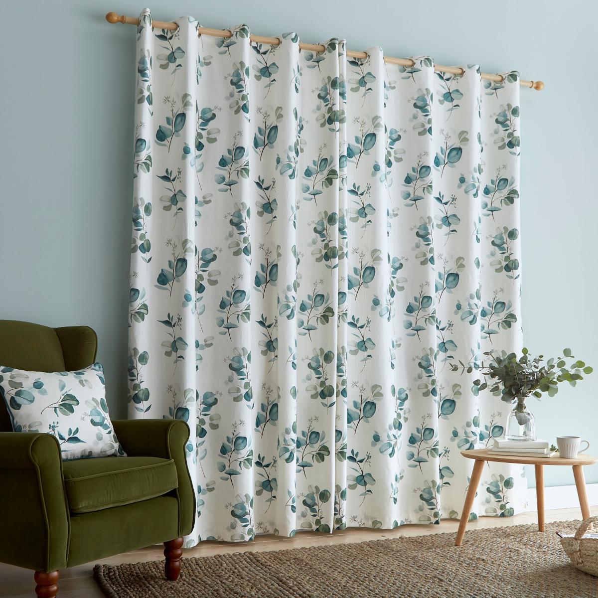 Eucalyptus Green Eyelet Curtain Green/White – image 4
