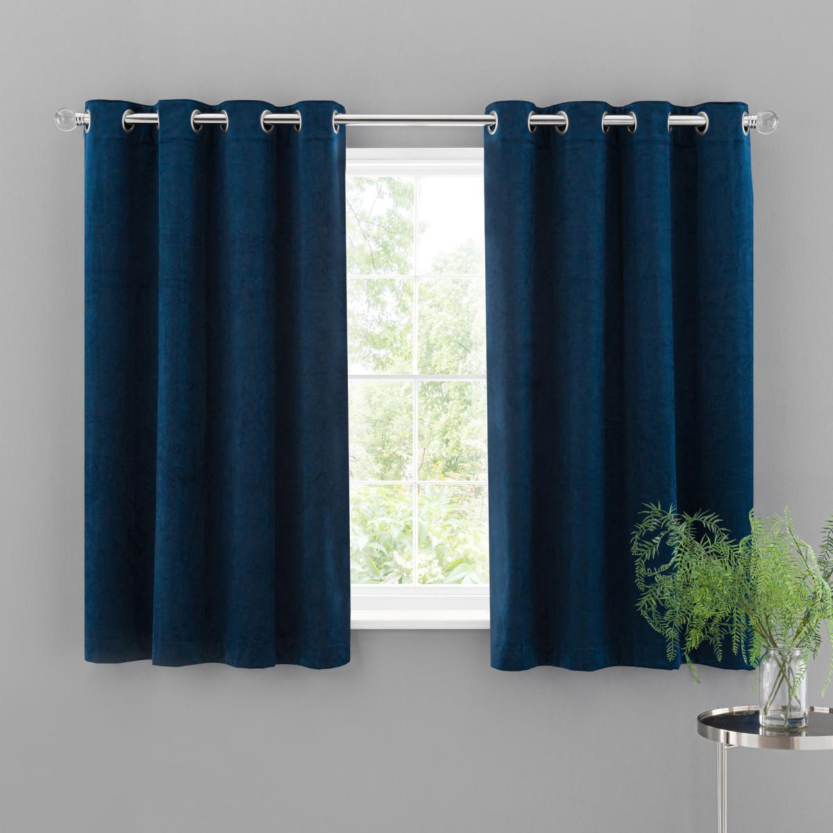 Isla Thermal Blackout Ultra Midnight Blue Eyelet Curtains Blue – image 3