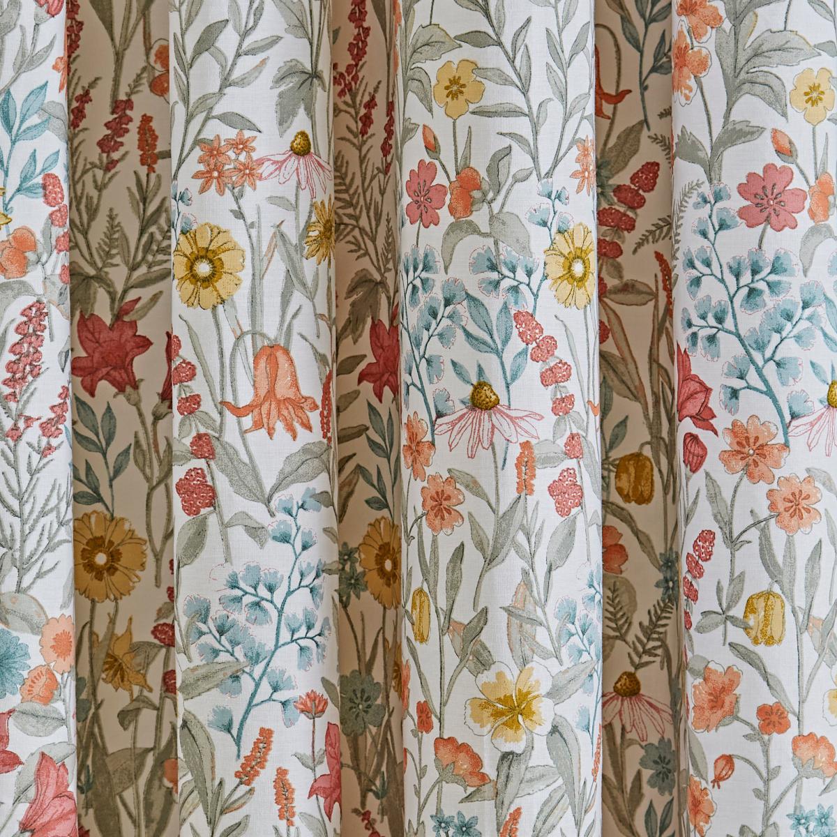 Meadow Ditsy Red Blackout Eyelet Curtains Red – image 4