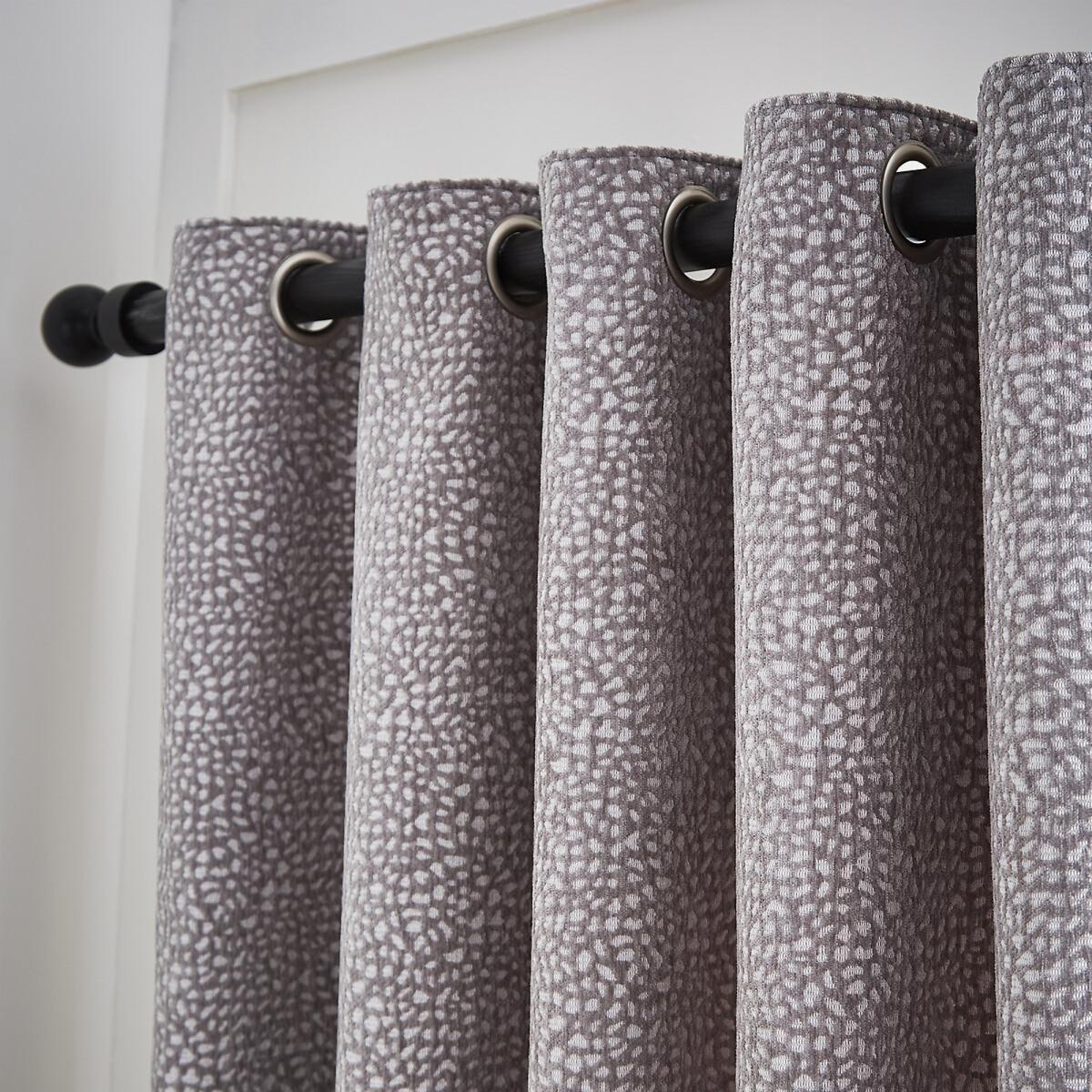 Eros Chenille Jacquard Weighted Curtains – image 4