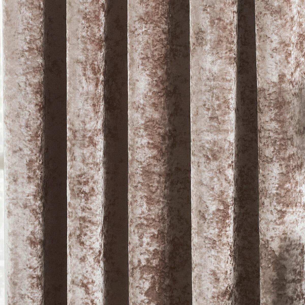 Verona Crushed Velvet Eyelet Curtains – image 4