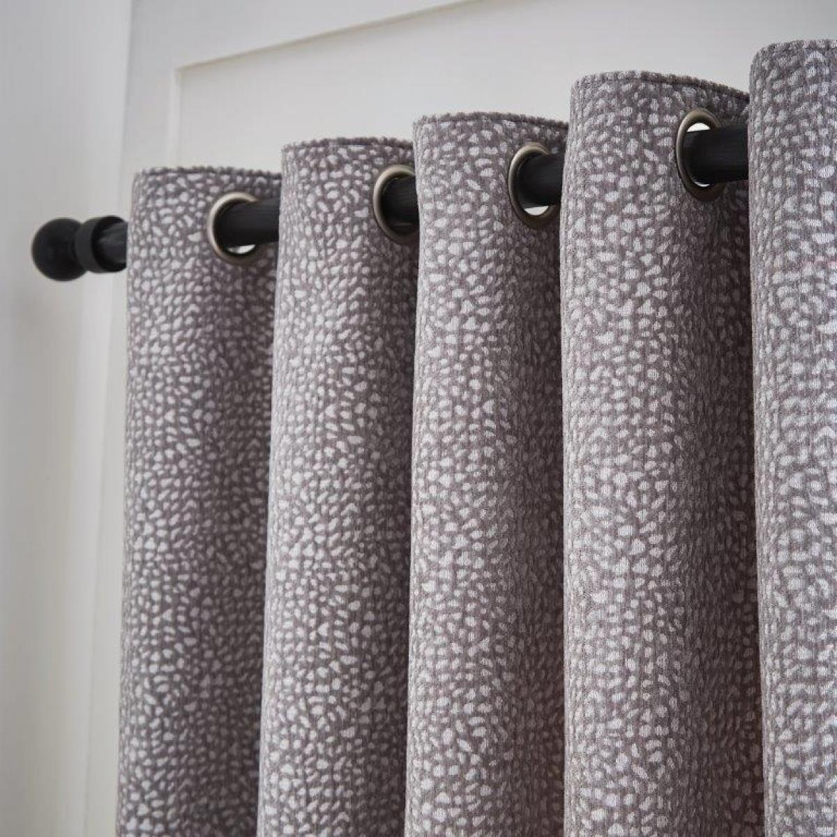 Hyperion Eros Chenille Jacquard Eyelet Curtains - Champagne Gold - 66x72 – image 4