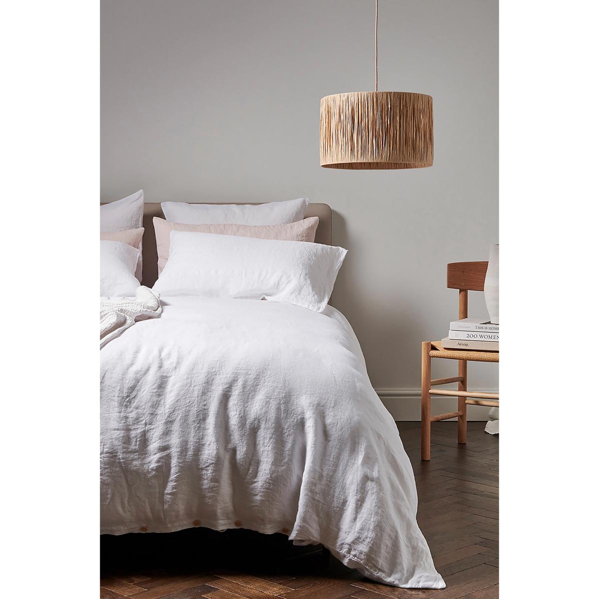 Bedfolk White Linen Pillowcases, Set of 2 – image 2
